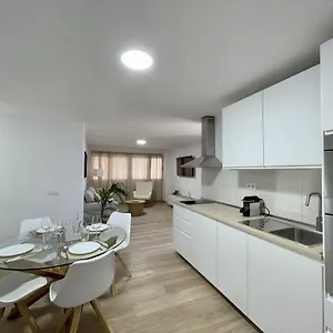 https://deluxe-home-las-palmas.in-canary-islands.com